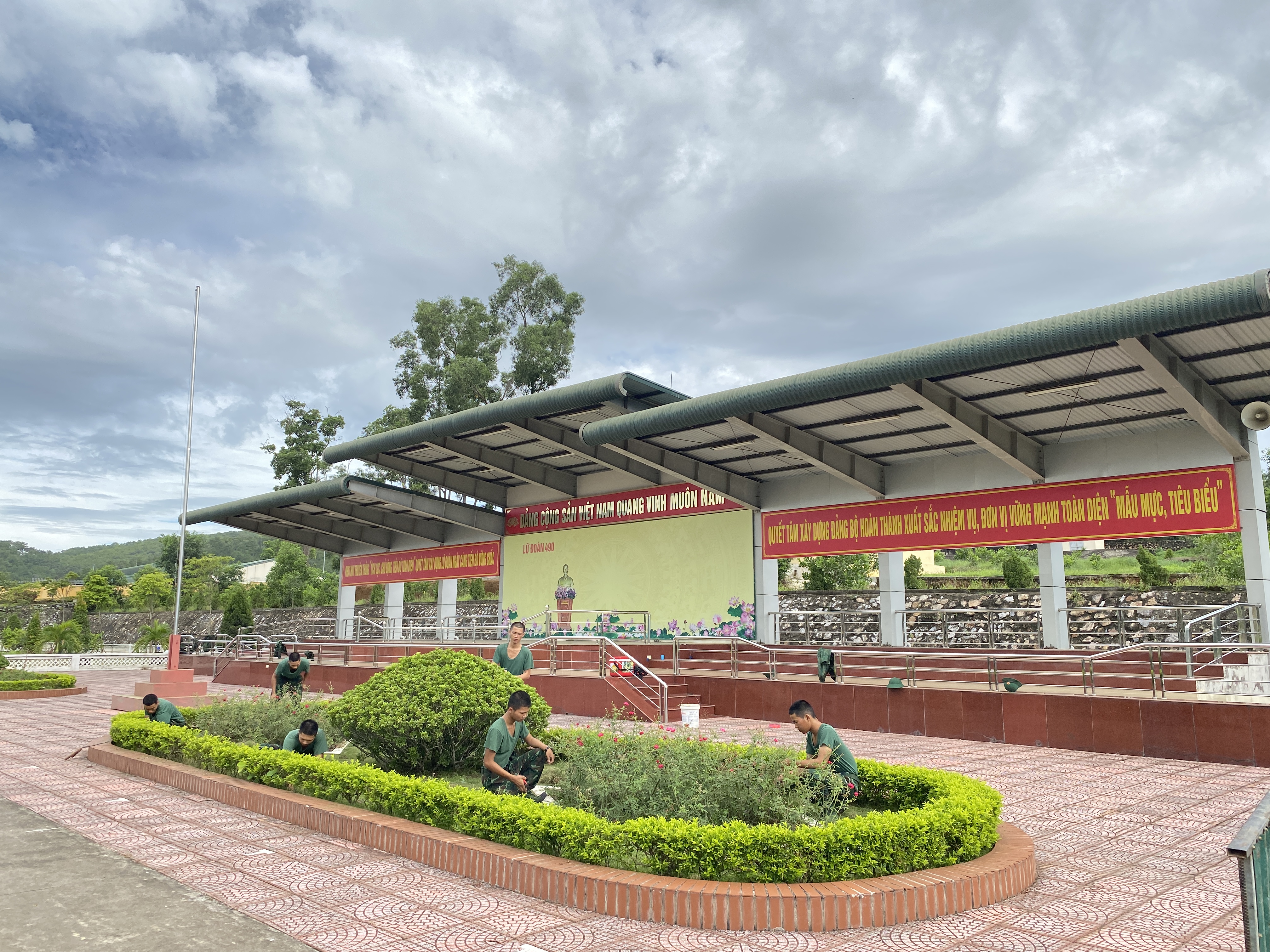 Hình ảnh tuyên truyền